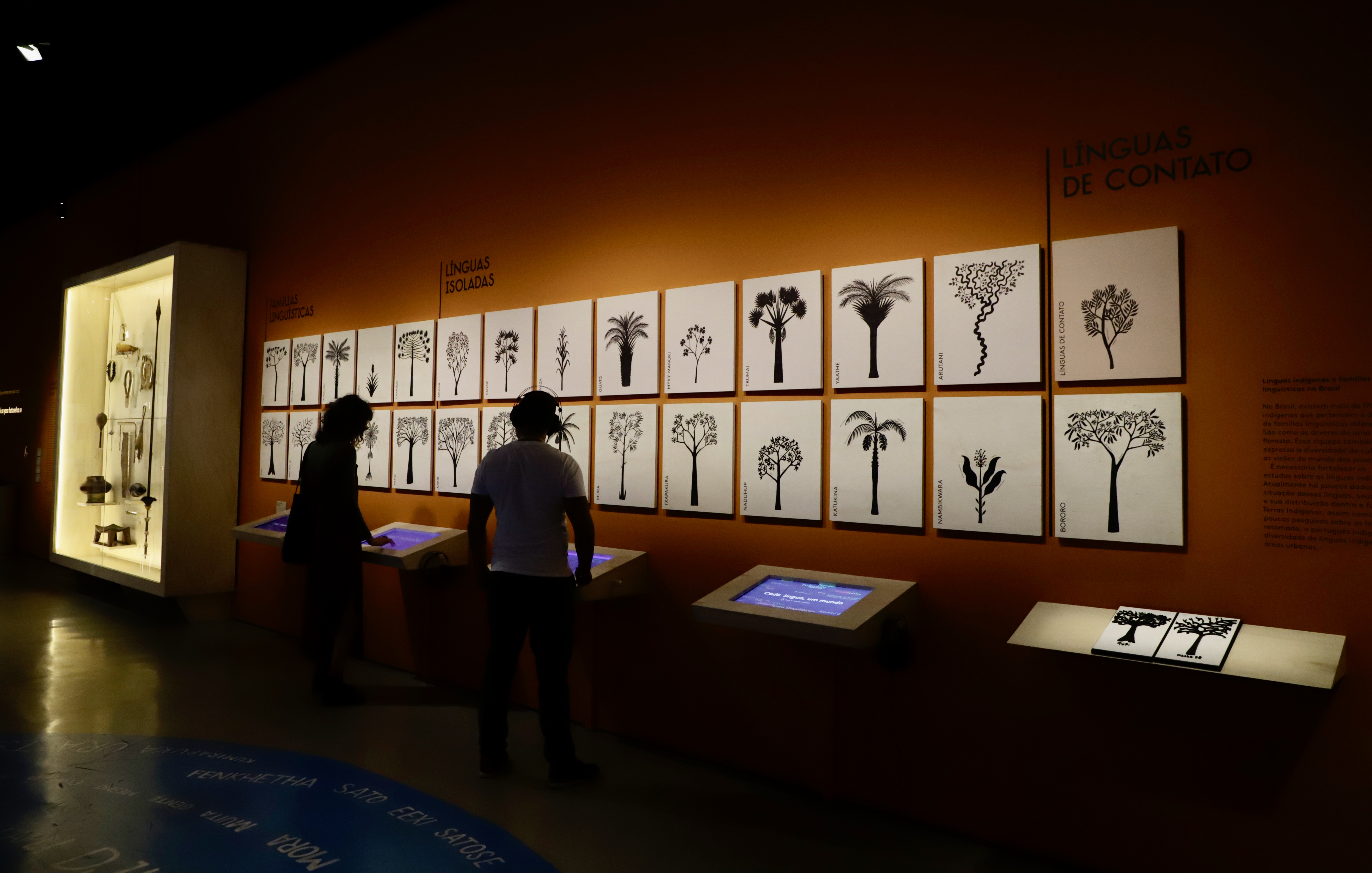 Estação interativa permite explorar e escutar as famílias linguísticas originárias 📷Ciete Silvério