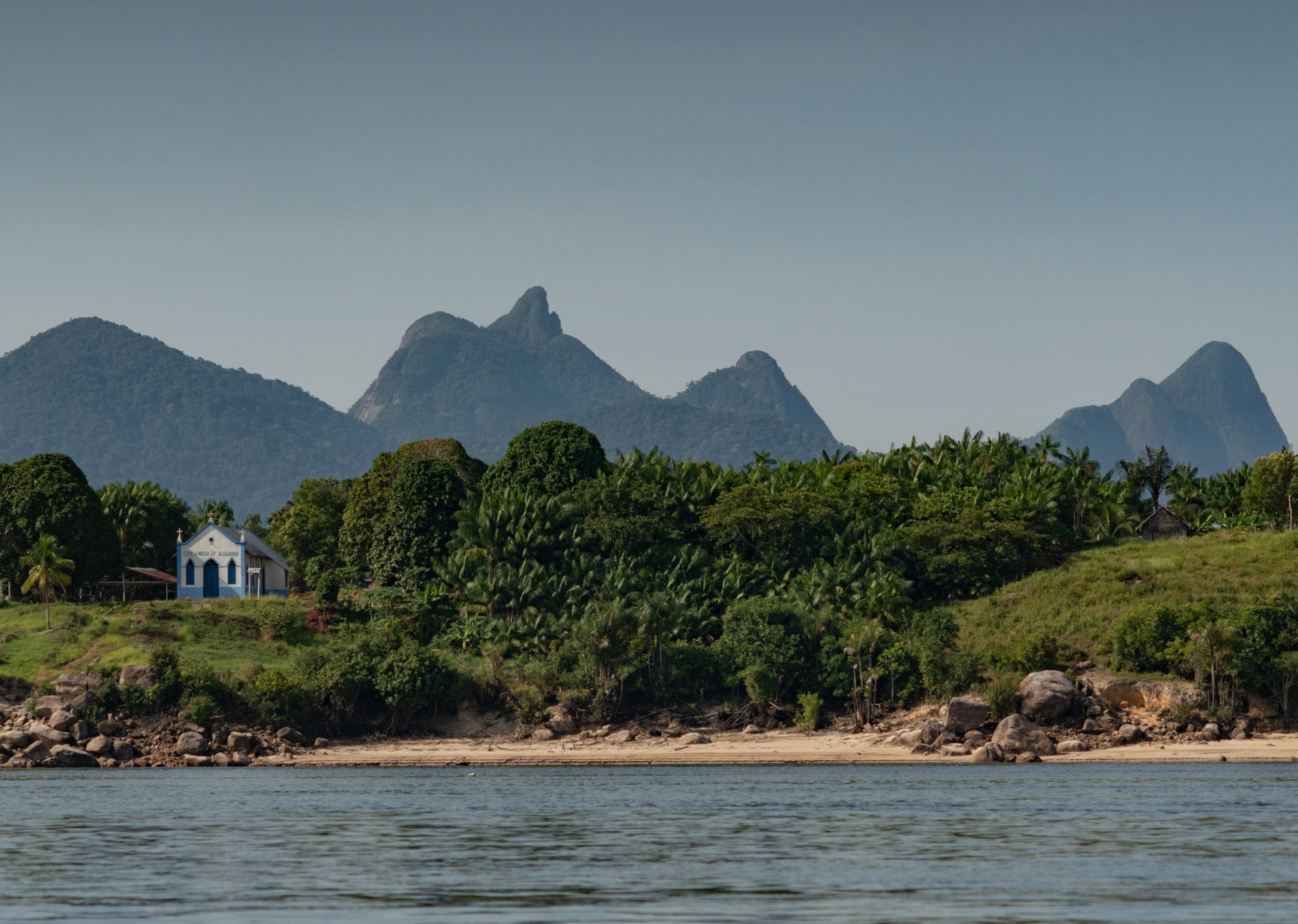 Paisagem na viagem de barco pelo Médio Rio Negro|Benjamin Mast/ISA