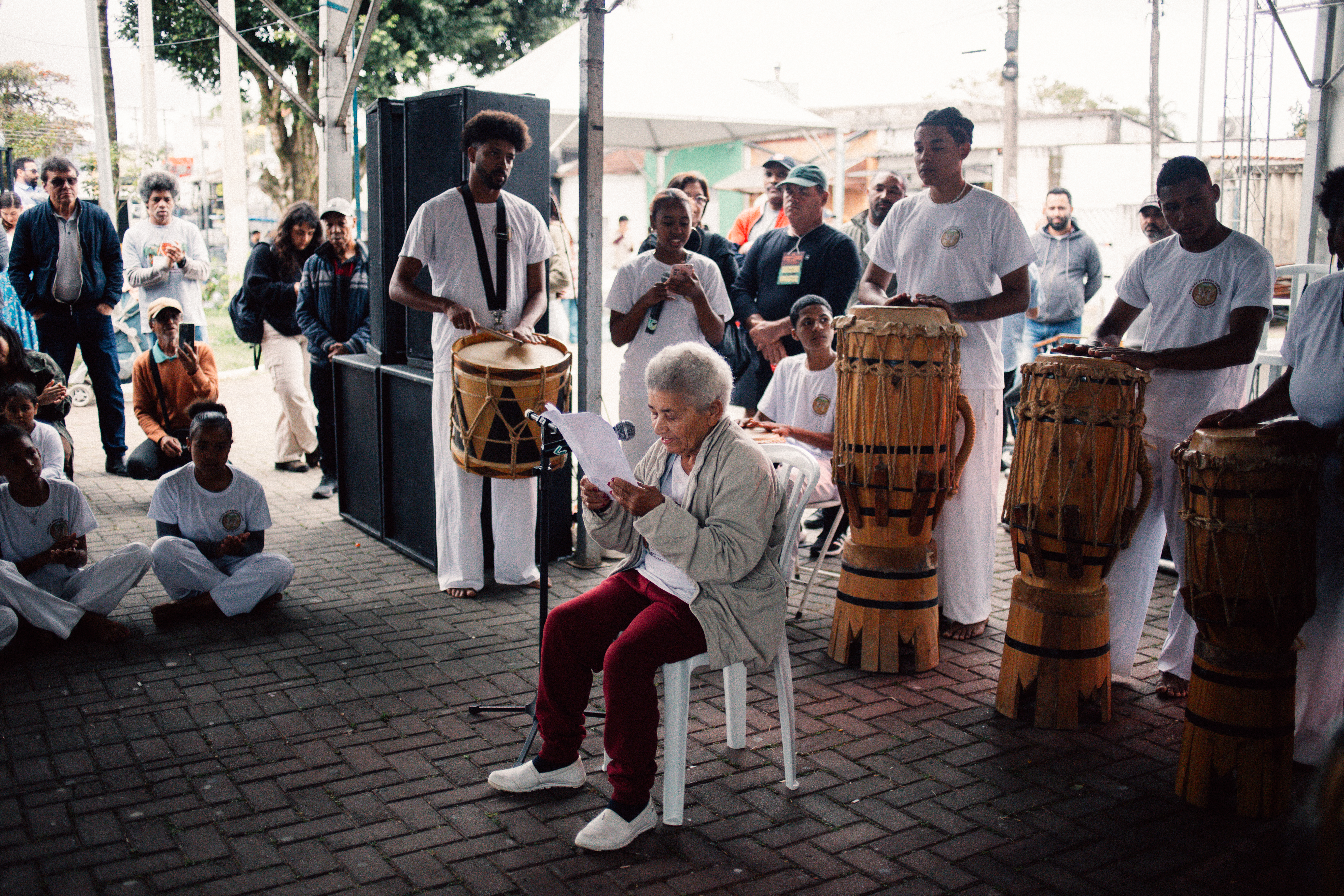 Elvira Morato, liderança do Quilombo São Pedro, em apresentação|Júlio César Almeida/ISA