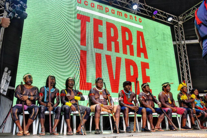 Lideranças indígenas se posicionam contra o PL 191 no Acampamento Terra Livre