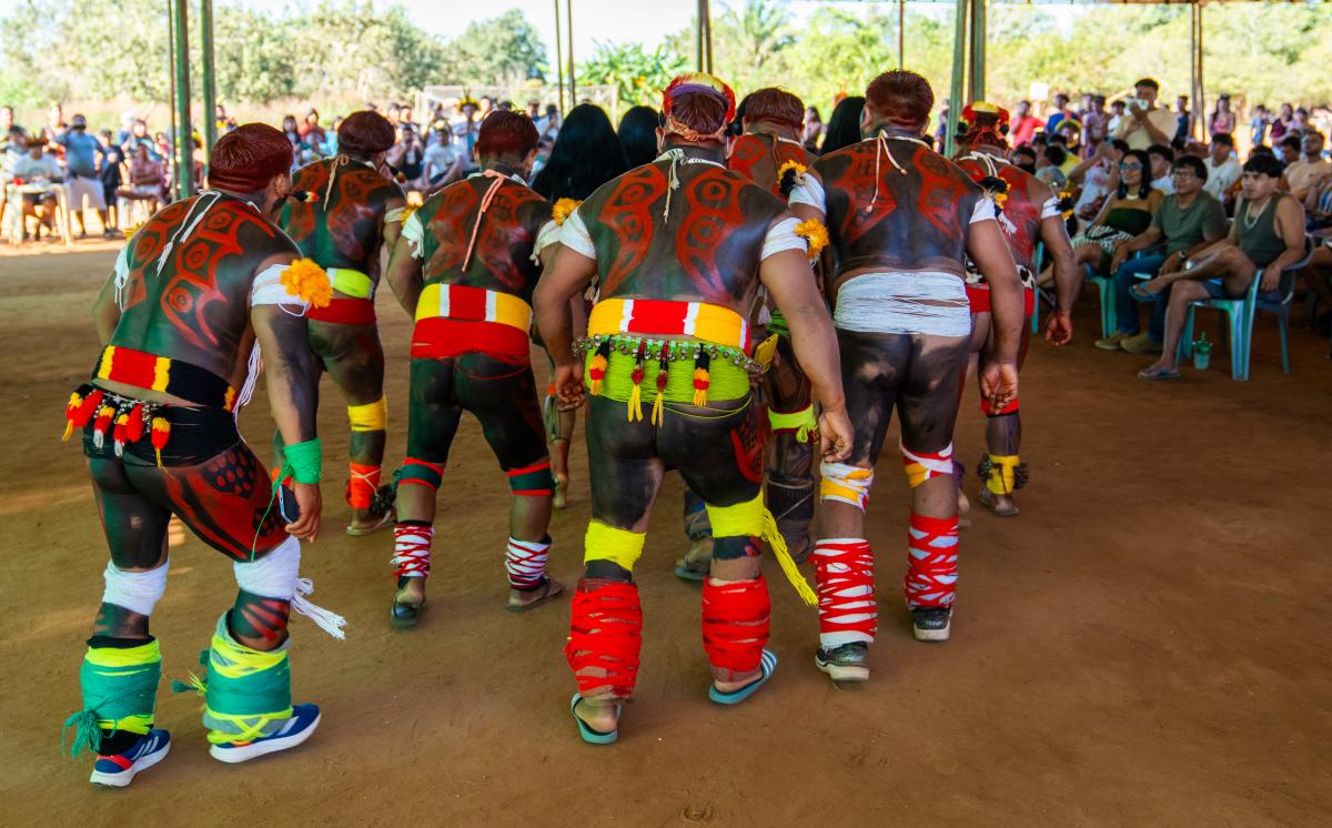 apresentação tradicional no encontro do TIX