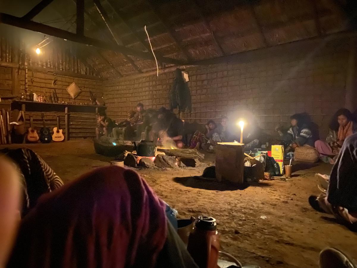 Casa de reza Guarani vista de dentro