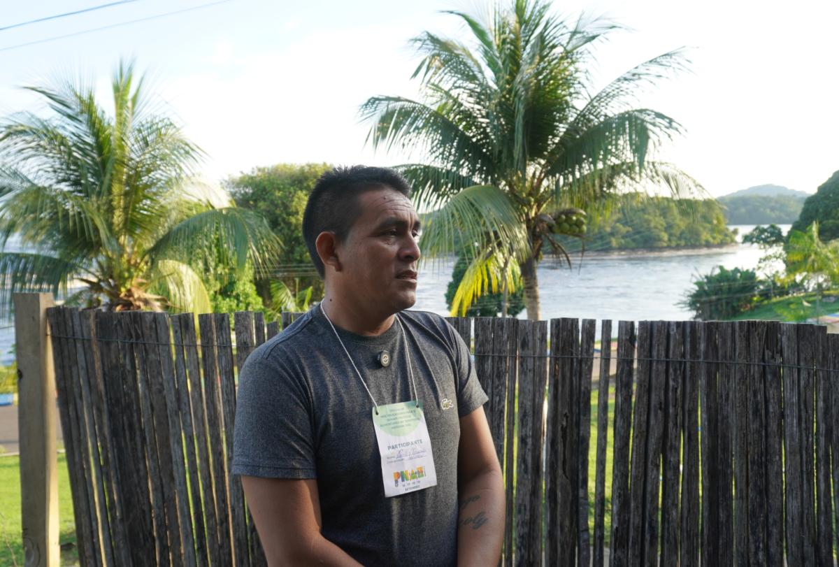 Professor João Vicente Vilela, do povo Yanomami, e gestor da escola na comunidade de Maturacá, na TI Yanomami no Amazonas