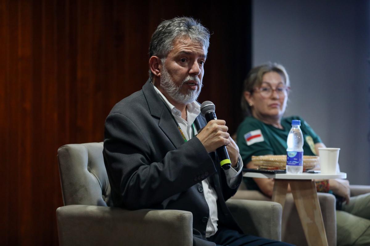 Diretor-presidente do INPA, Henrique dos Santos Pereira fala ao micronefone