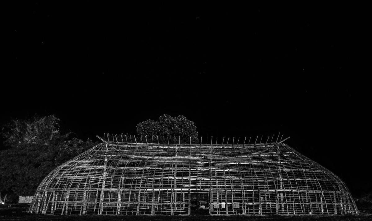 Construção de Umatalhi, o centro cultural na aldeia Tuatuari, no Alto Xingu