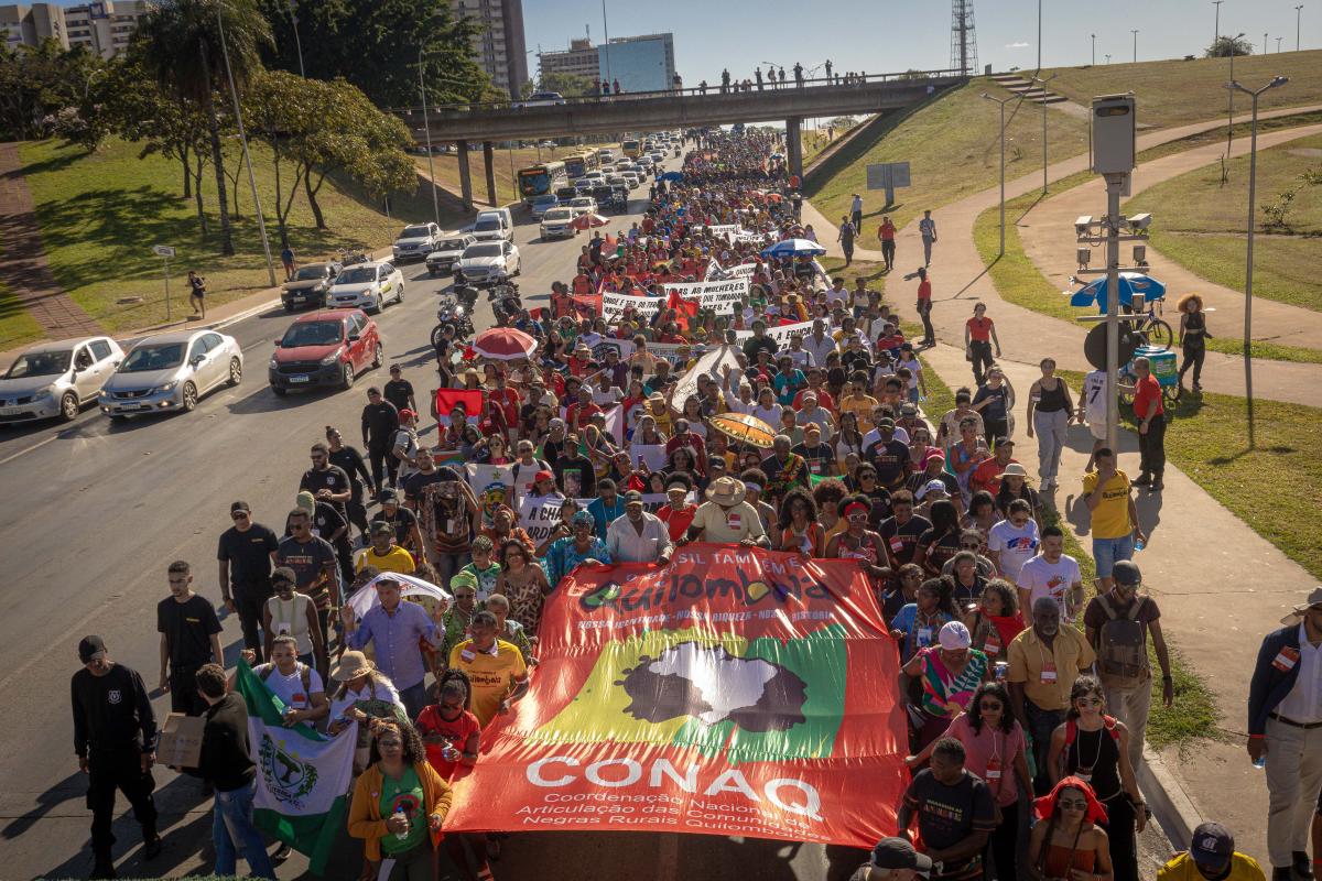 Aquilombar 2024, em Brasília. Manifestação anual do movimento quilombola tem entre suas pautas a titulação dos territórios | Webert da Cruz Elias / ISA