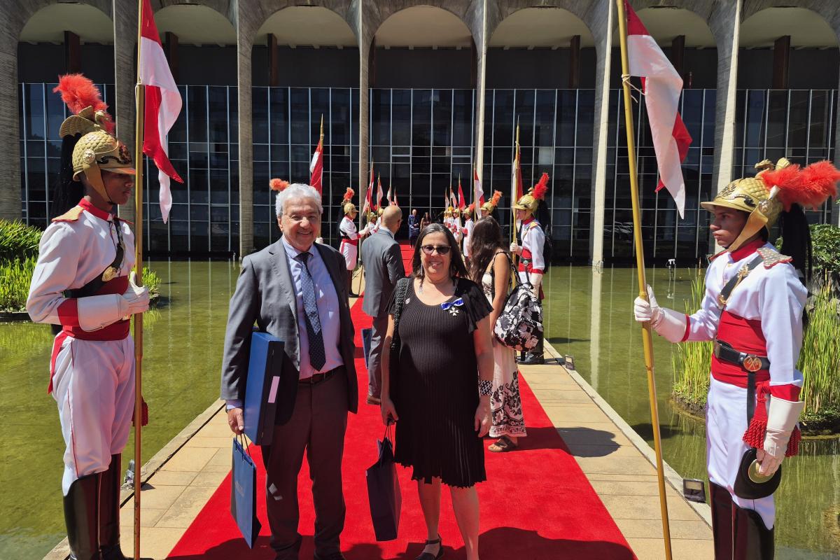 O presidente do ISA, Márcio Santilli, e a secretária-executiva da organização, Adriana Ramos, na saída do Itamaraty | Oswaldo Braga de Souza / ISA