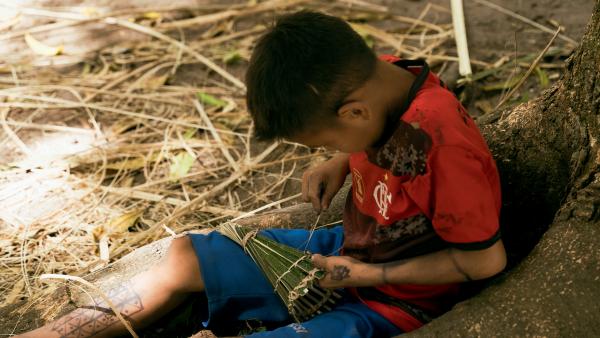 As crianças aprendem o murot com os mais velhos da sua Aldeia
